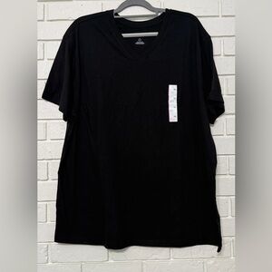 Men’s Goodfellow Black V-neck tee. Size XXL. NWT